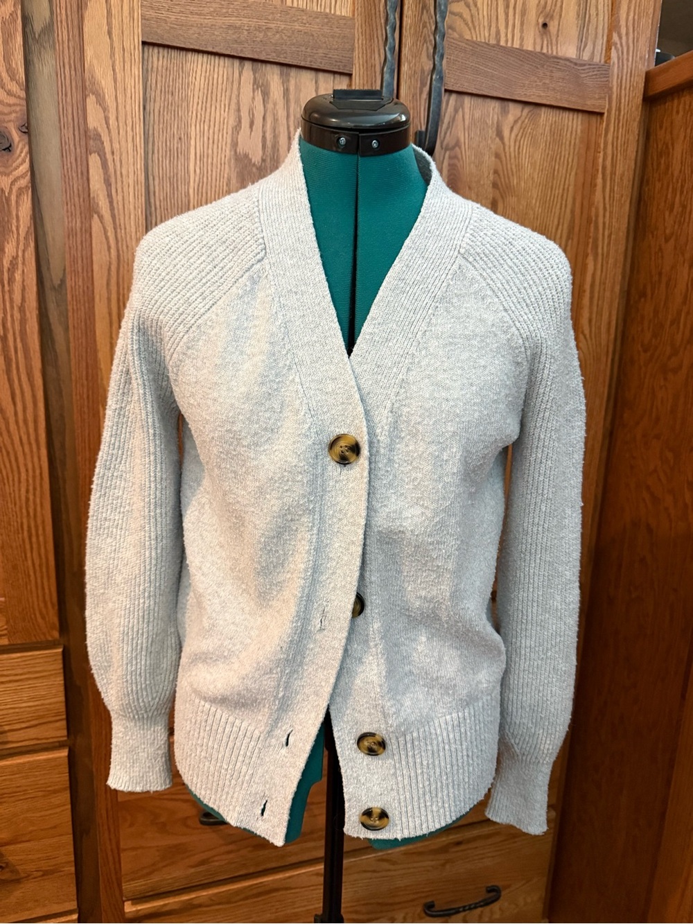 525 America Light Gray Button-Front Textured Cardigan